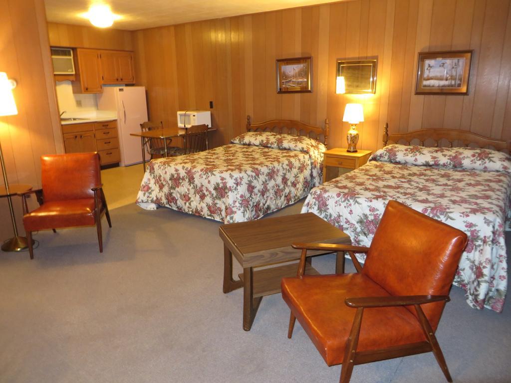 Travelers Inn Motel Eagle River Szoba fotó