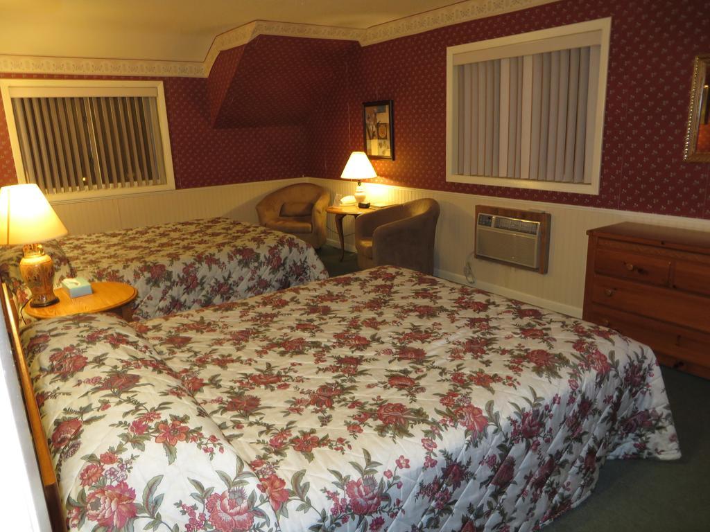 Travelers Inn Motel Eagle River Szoba fotó