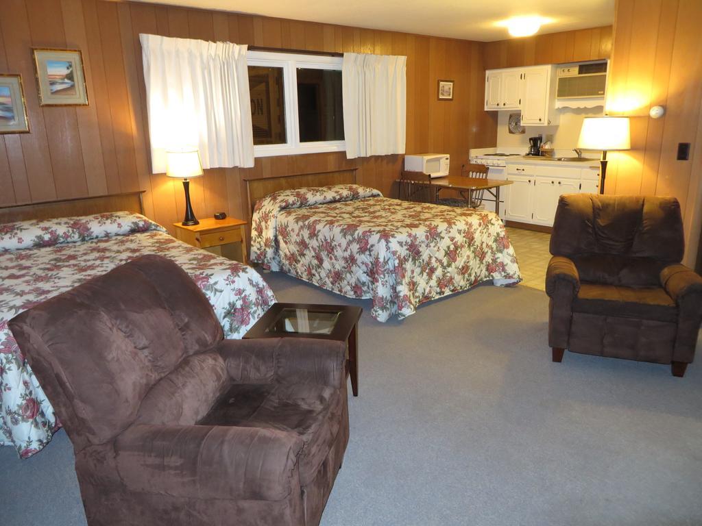 Travelers Inn Motel Eagle River Szoba fotó